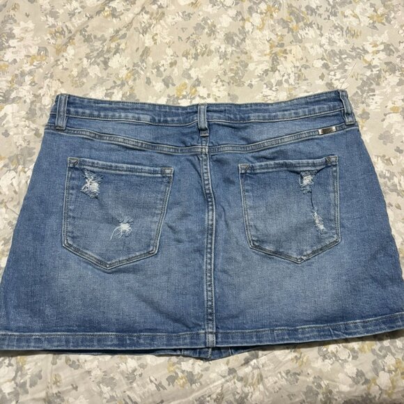 KanCan for Maurices Distressed Button-Front Denim Mini Skirt Size 33 - Picture 2 of 4